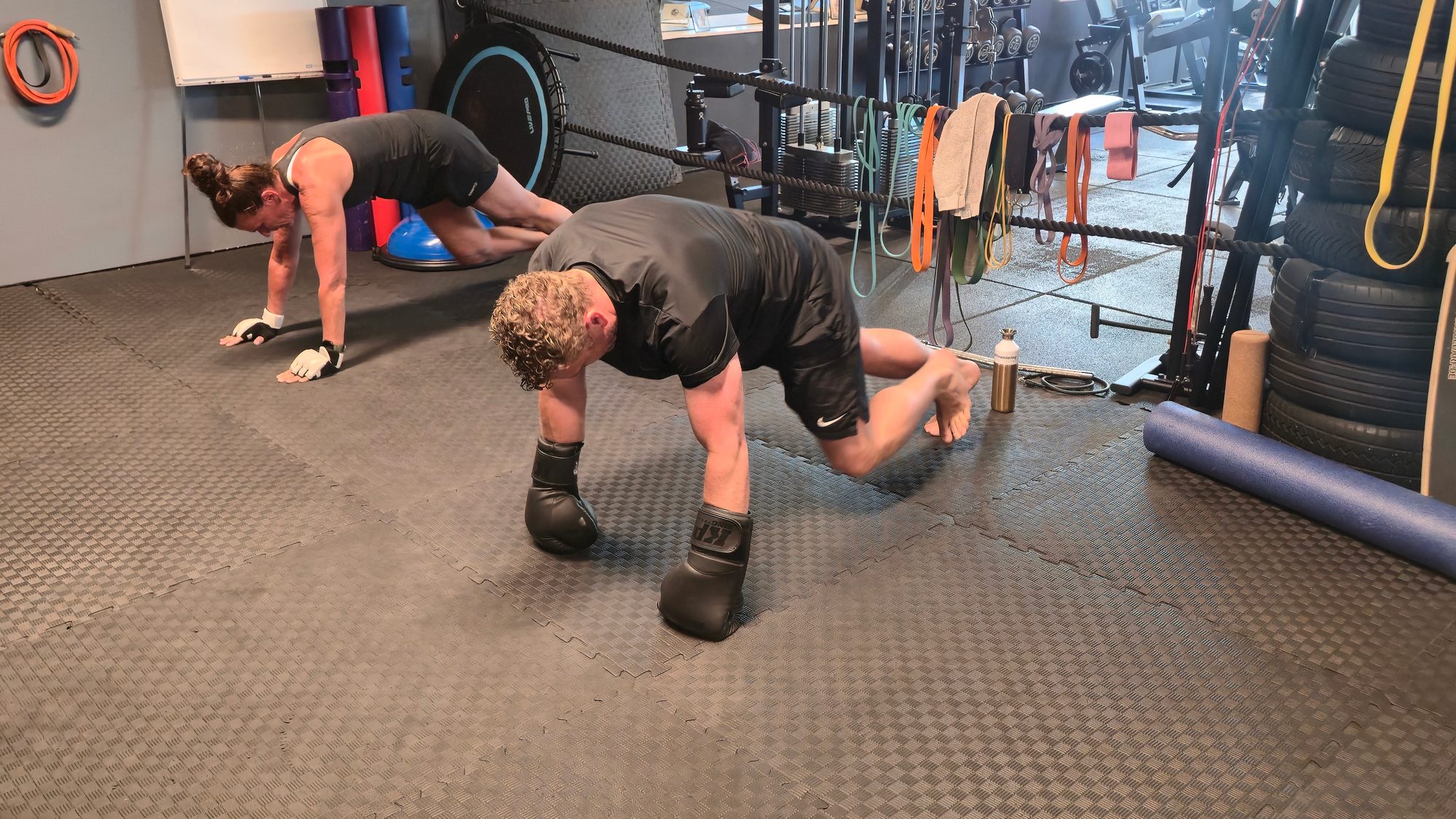 Jan Pieter Makkink traint samen in de gym